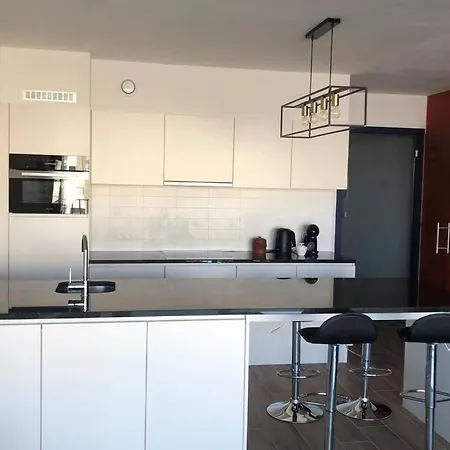 Luxury Seaview - Large Terrace- Swimming Pool - Parking * Ostend