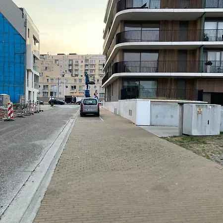 Apartment Luxestudio - Zeezicht - Groot Terras - Zwembad